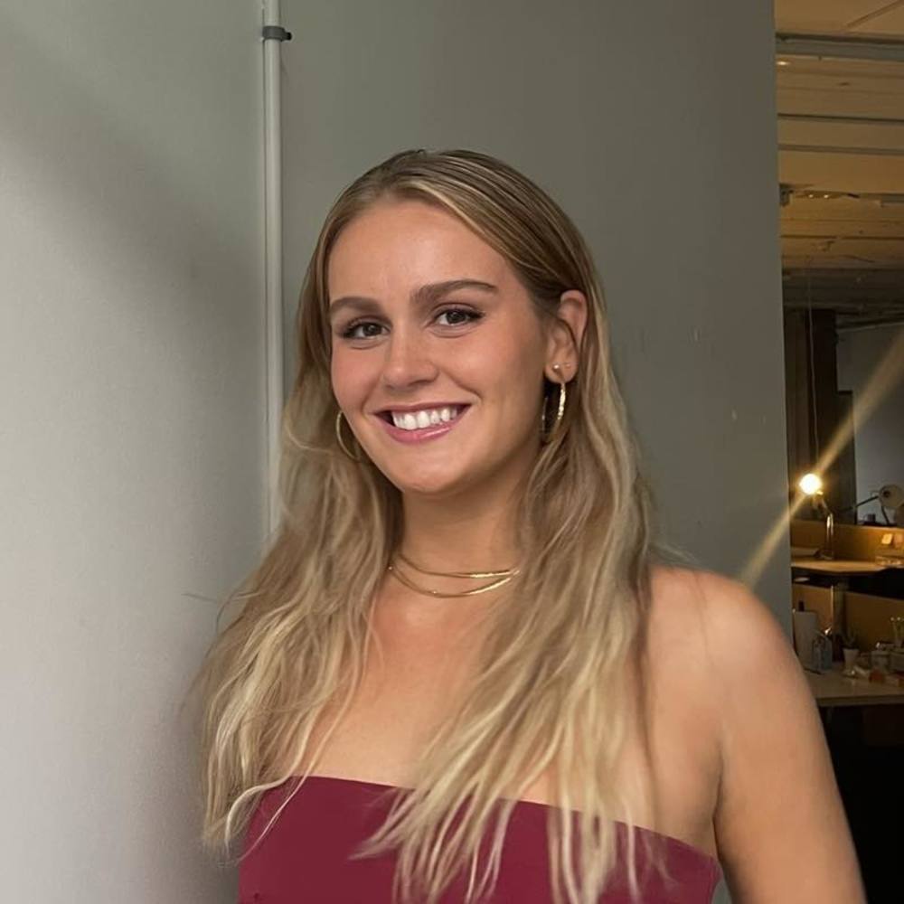 Meet your Posher, Emilia